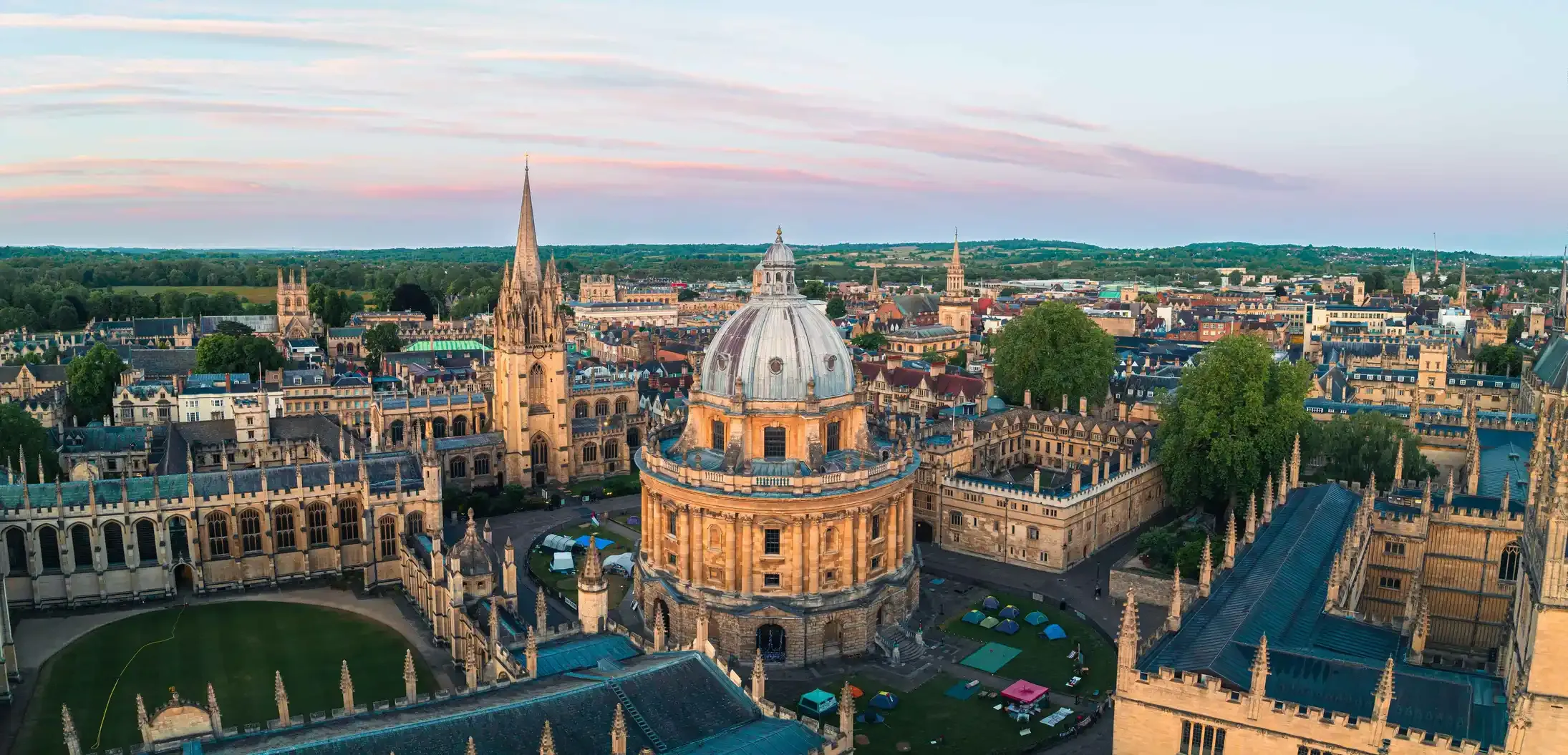 Radcliffe Camera y la arquitectura histórica de Oxford.